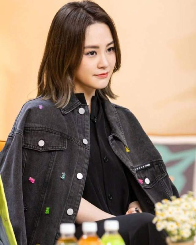 娛樂吃瓜女藝人被冷落,吃瓜女藝人遭遇冷落，幕后真相揭秘