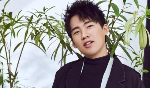 吃瓜娛樂郭麒麟,吃瓜娛樂背后的喜劇人生