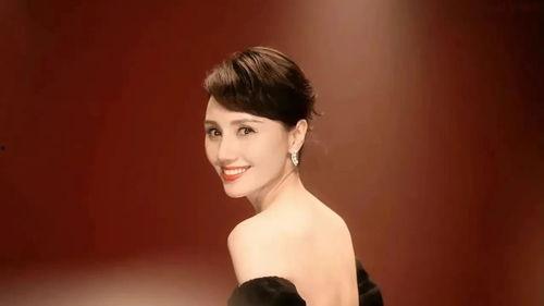 鳳九是哪個明星娛樂圈吃瓜,揭秘娛樂圈明星背后的神秘面紗