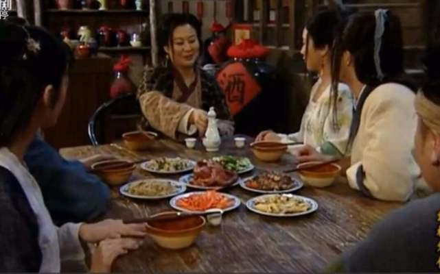 娛樂吃瓜劇組食物,揭秘劇組食物背后的秘密與趣味