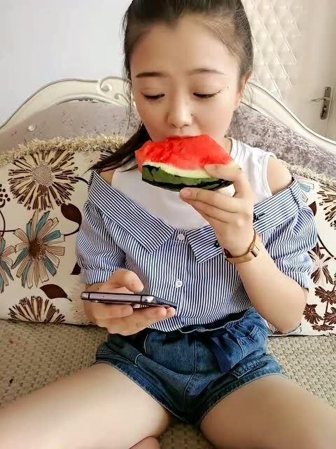 娛樂吃瓜小姨,小姨帶你吃瓜，一網打盡明星幕后故事