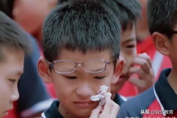 娛樂吃瓜君男孩化妝,揭秘男孩化妝潮流，變身美妝達人